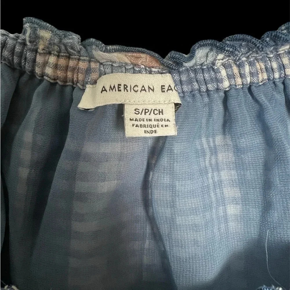 American Eagle Size small cropped plaid blouse - Picture 3 of 4